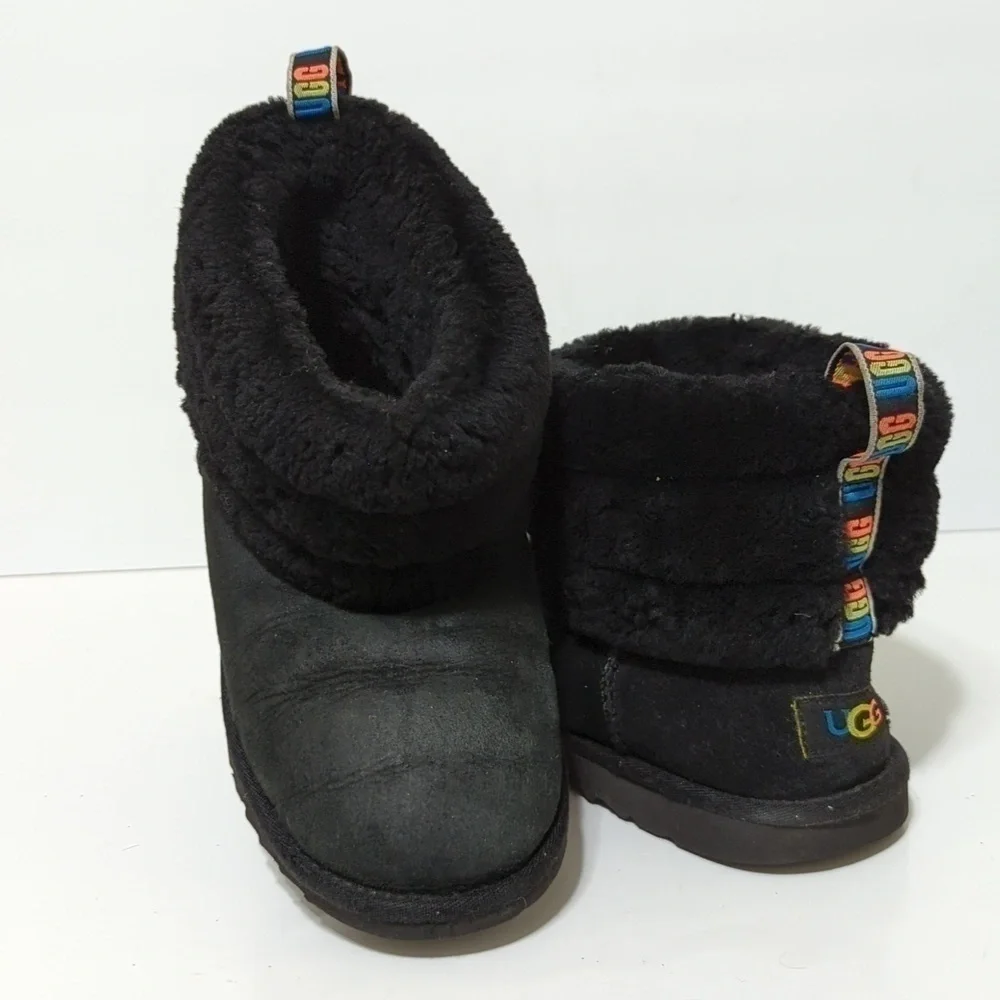 UGG classic Mini fluff quilted rainbow ankle boot big girl size 5/ woman size 6
